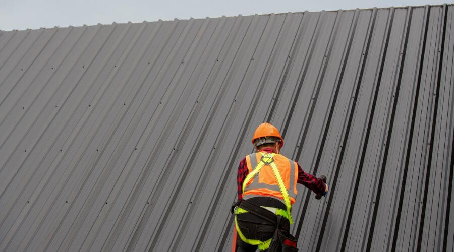 Professional gutter cleaning in Vienna, ME